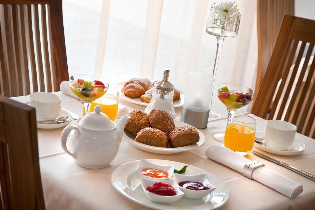 Hotel Muehlwald Bagian luar foto